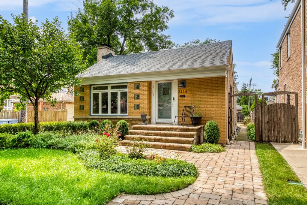 6114 N Lenox Avenue, Chicago