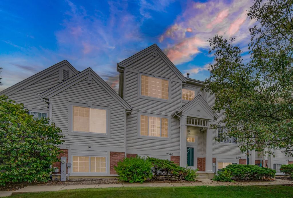 2392 Oakfield Court, Aurora