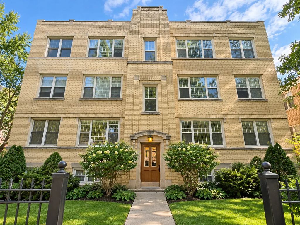 6257 N Mozart Street 1, Chicago