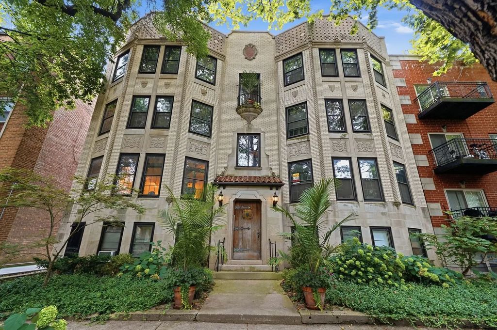 2443 W Lunt Avenue Ge, Chicago, 60645