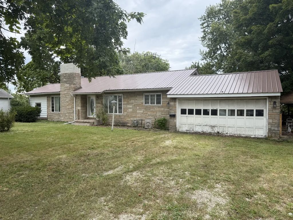 112 N Maple Street, Gilman