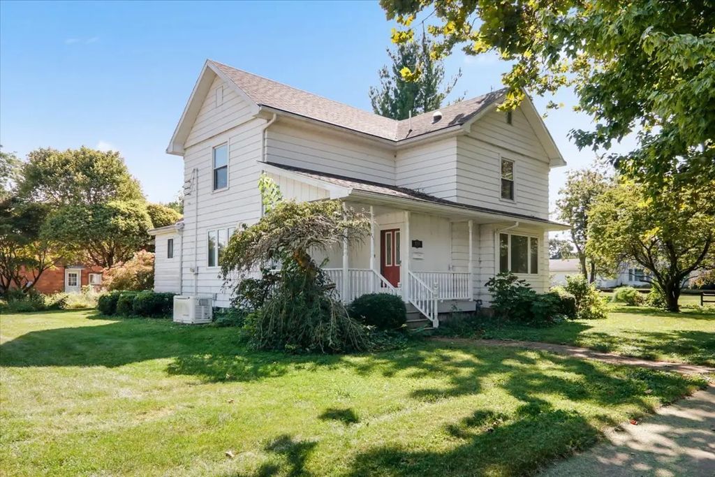 300 S Jackson Street, Flanagan