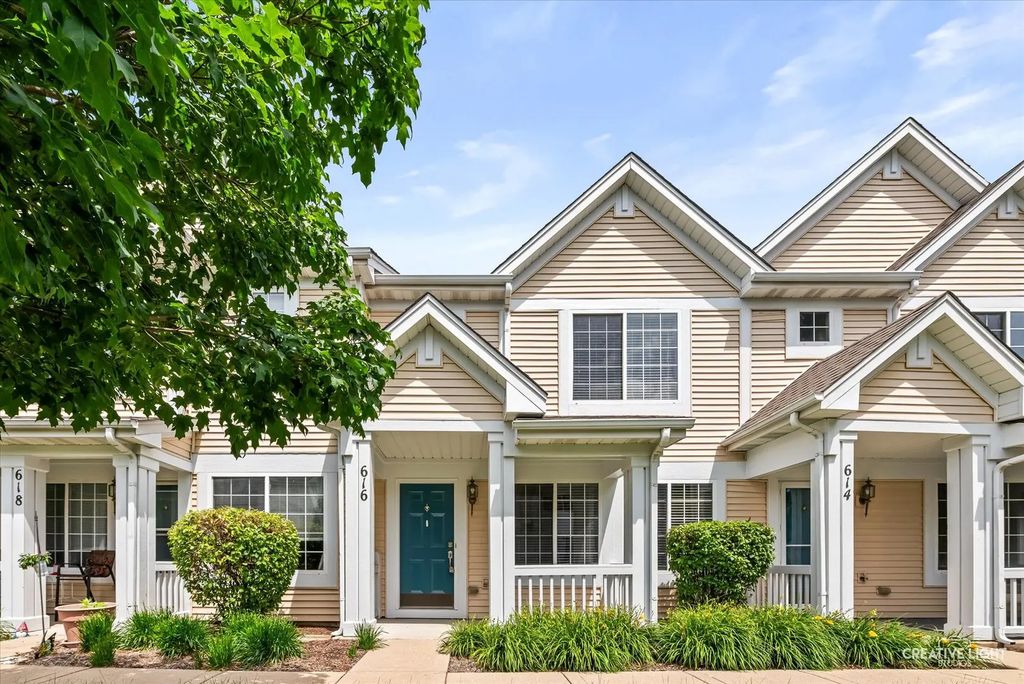 616 Lincoln Station Drive, Oswego