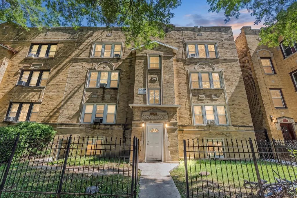 6215 N Washtenaw Avenue 2, Chicago