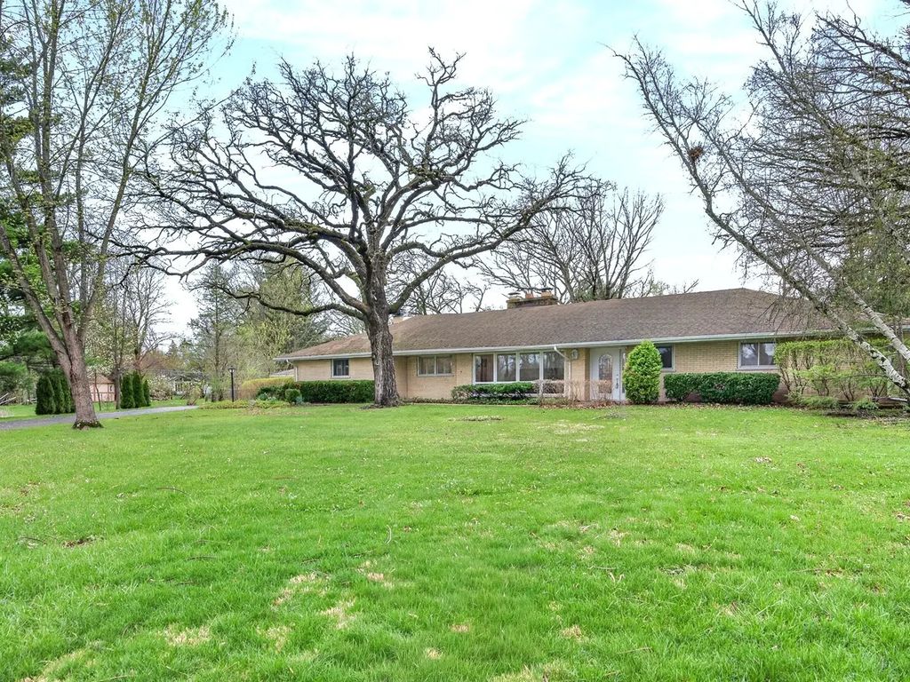 3273 Merrimac Lane, Long Grove