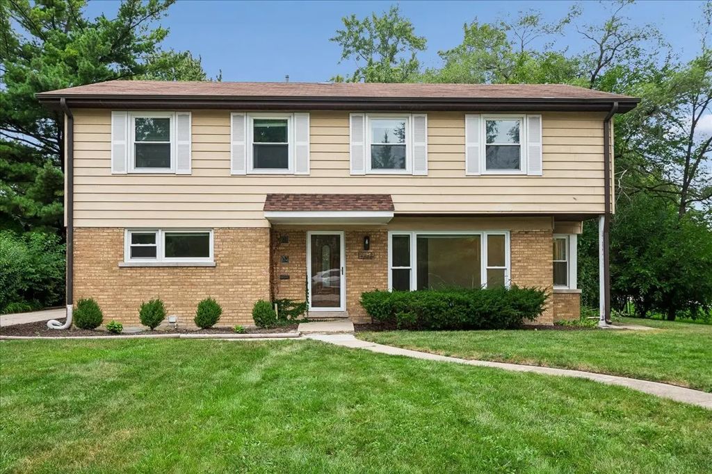2272 Asbury Road, Northbrook