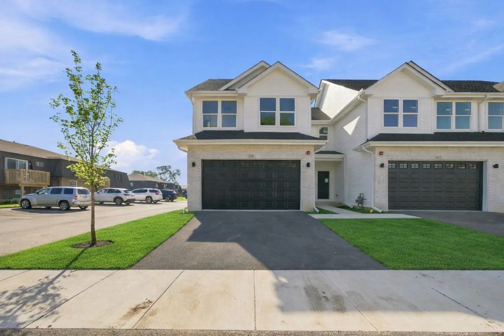 2021 Princess Court, Lockport