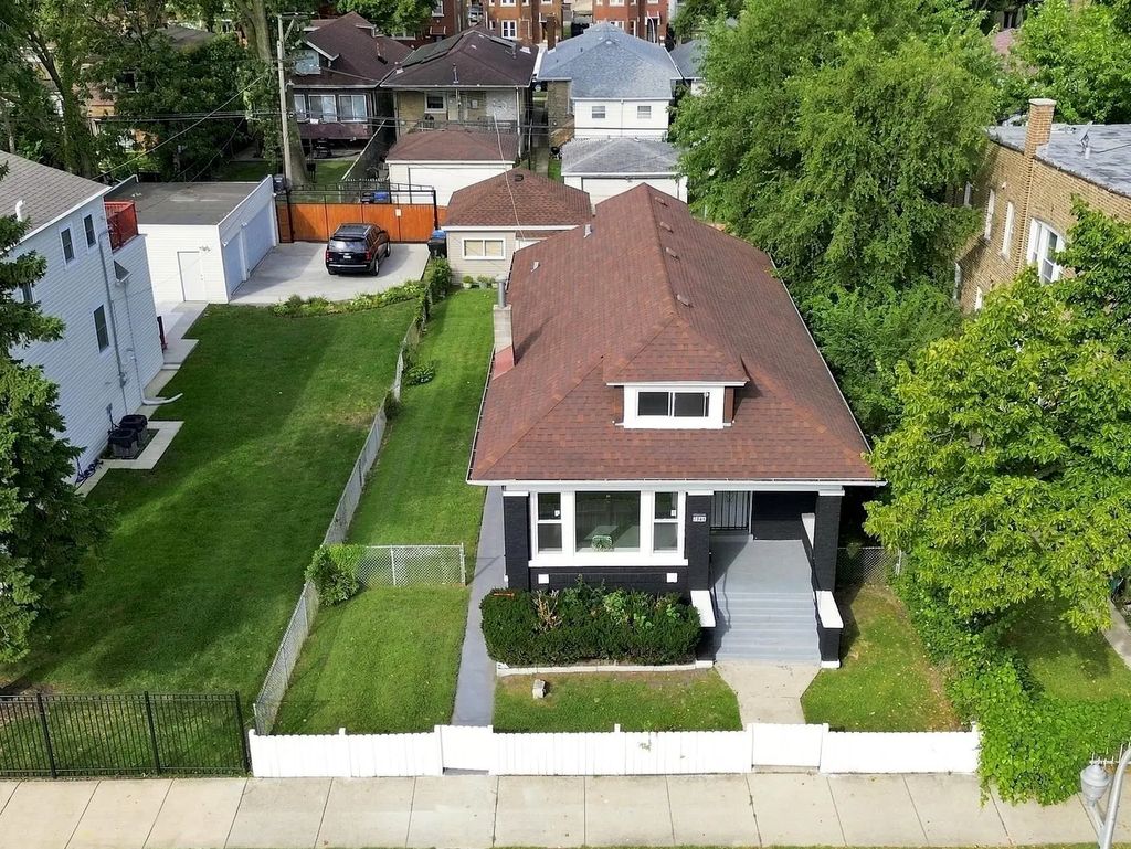 7948 S Colfax Avenue, Chicago, 60617