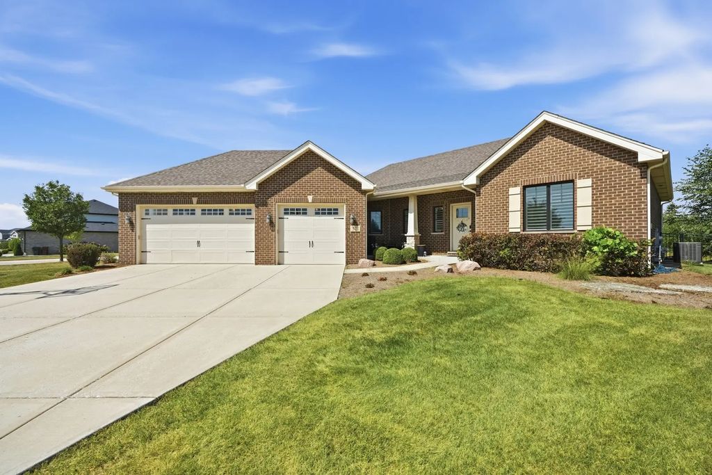 571 Augusta Court, New Lenox