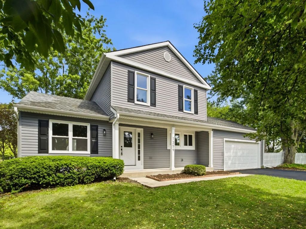 1359 Auburn Avenue, Naperville