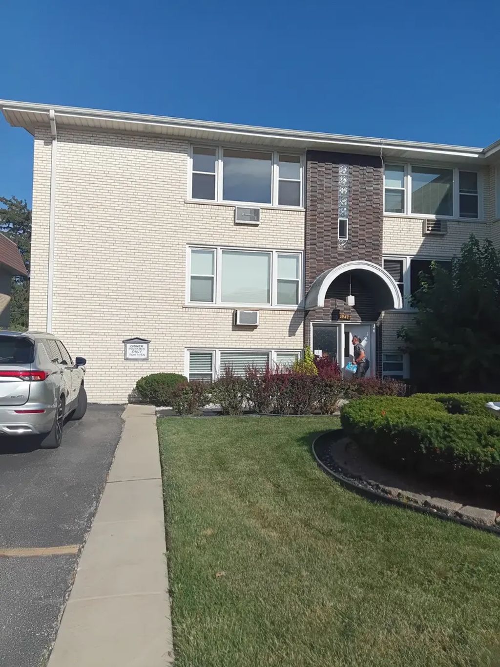 5947 N Odell Avenue 6, Chicago