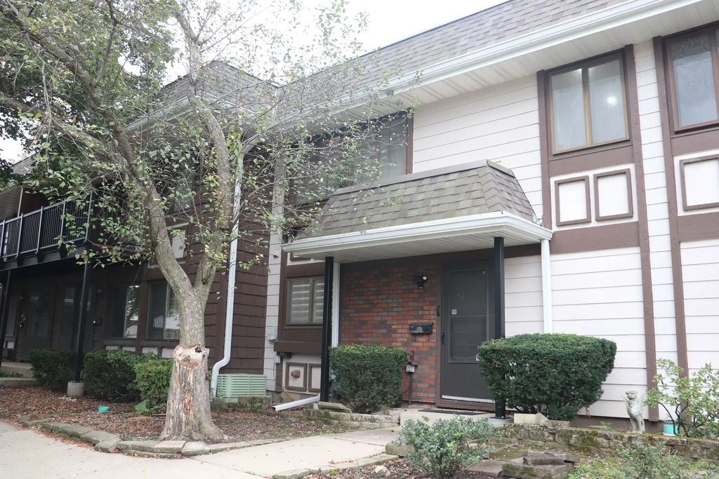 1249 Court C, Hanover Park