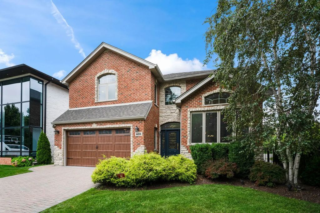 6834 N Kedvale Avenue, Lincolnwood