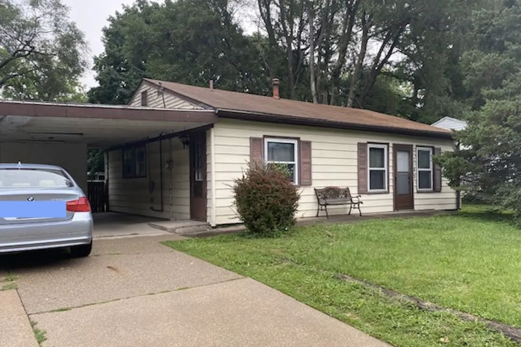 1902 W Kirby Avenue, Champaign