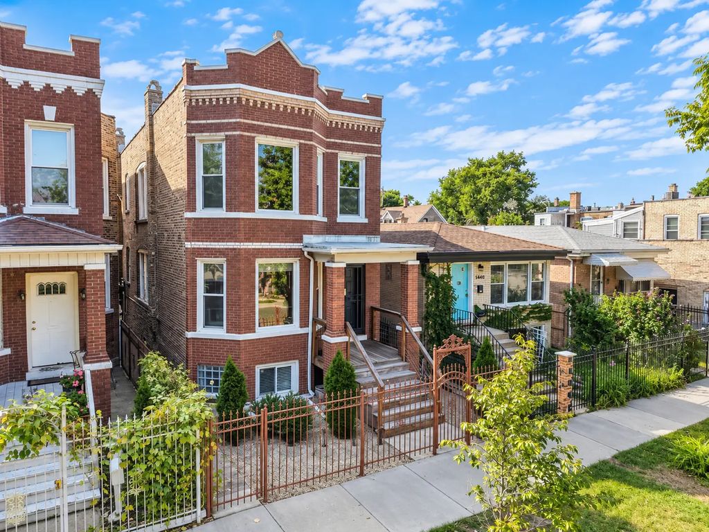 1438 N Central Park Avenue, Chicago