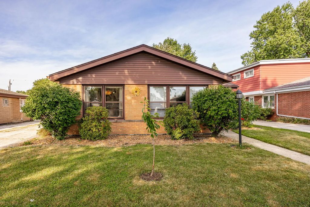 10536 S Kilbourn Avenue, Oak Lawn