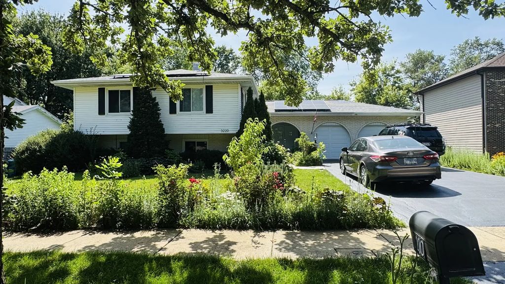 3220 Saratoga Avenue, Downers Grove