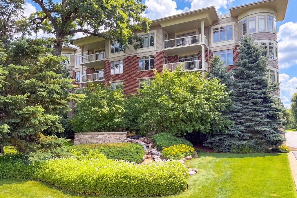 425 Benjamin Drive 207, Vernon Hills, 60061