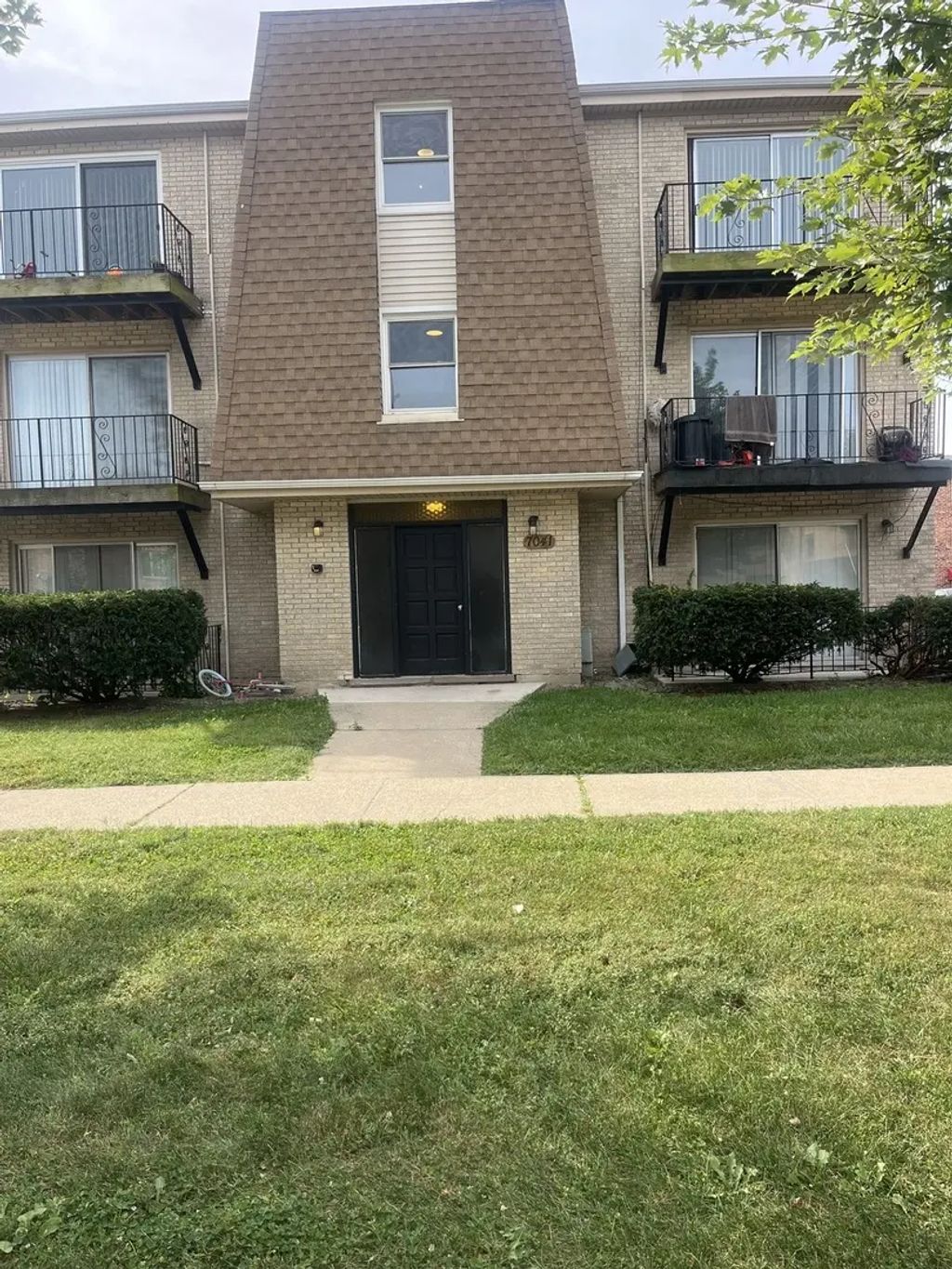 7041 99th Street 3w, Chicago Ridge