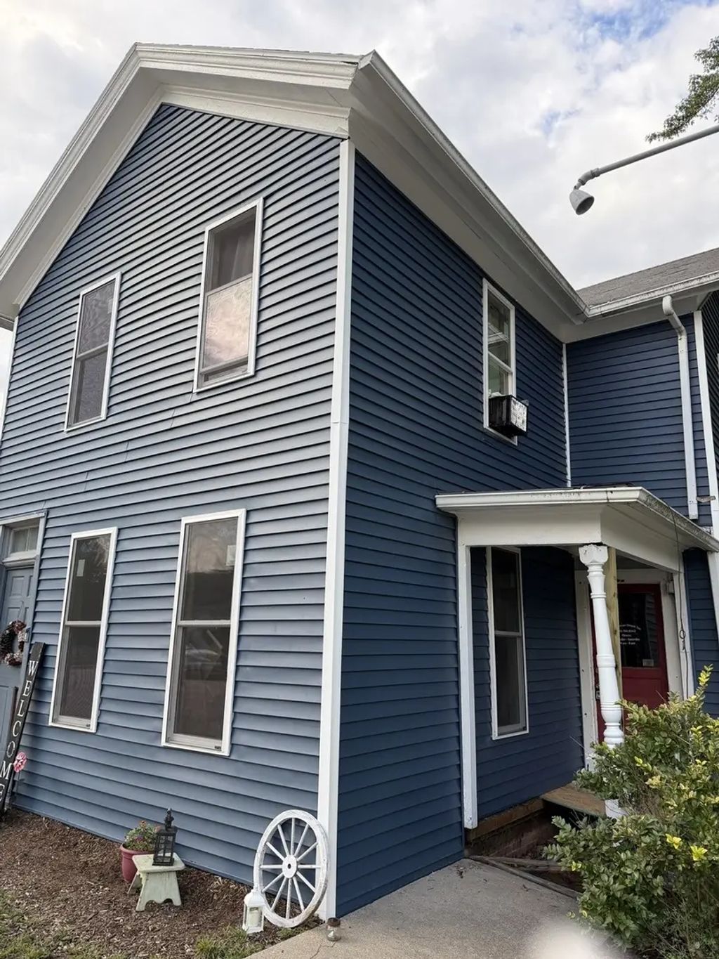 101 W Main Street, Genoa