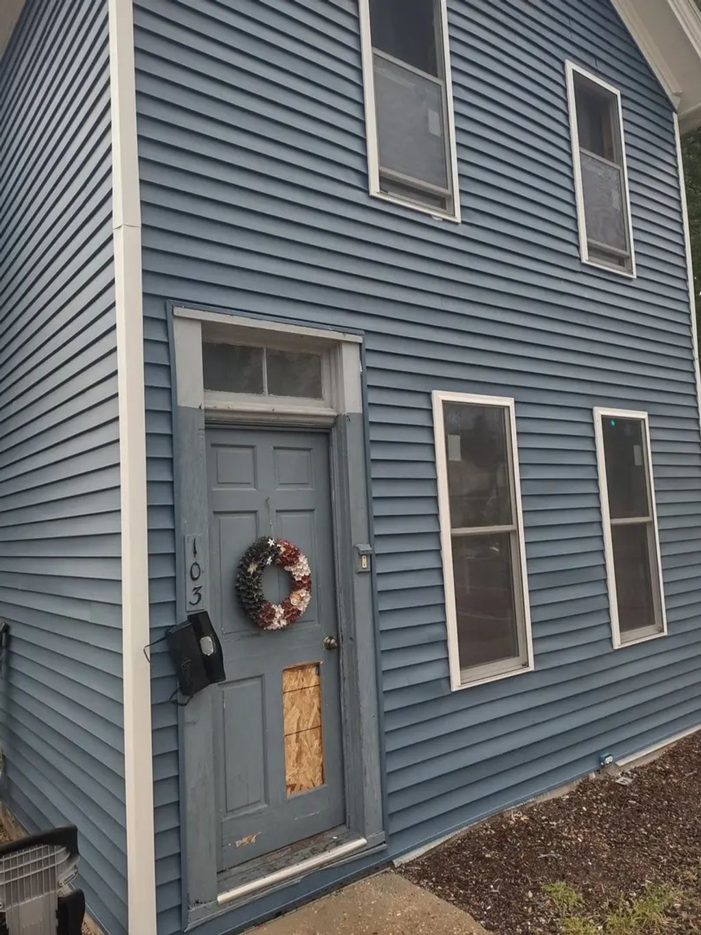 101 W Main Street, Genoa