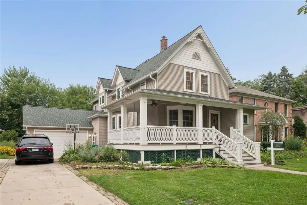 815 N Marion Street, Oak Park