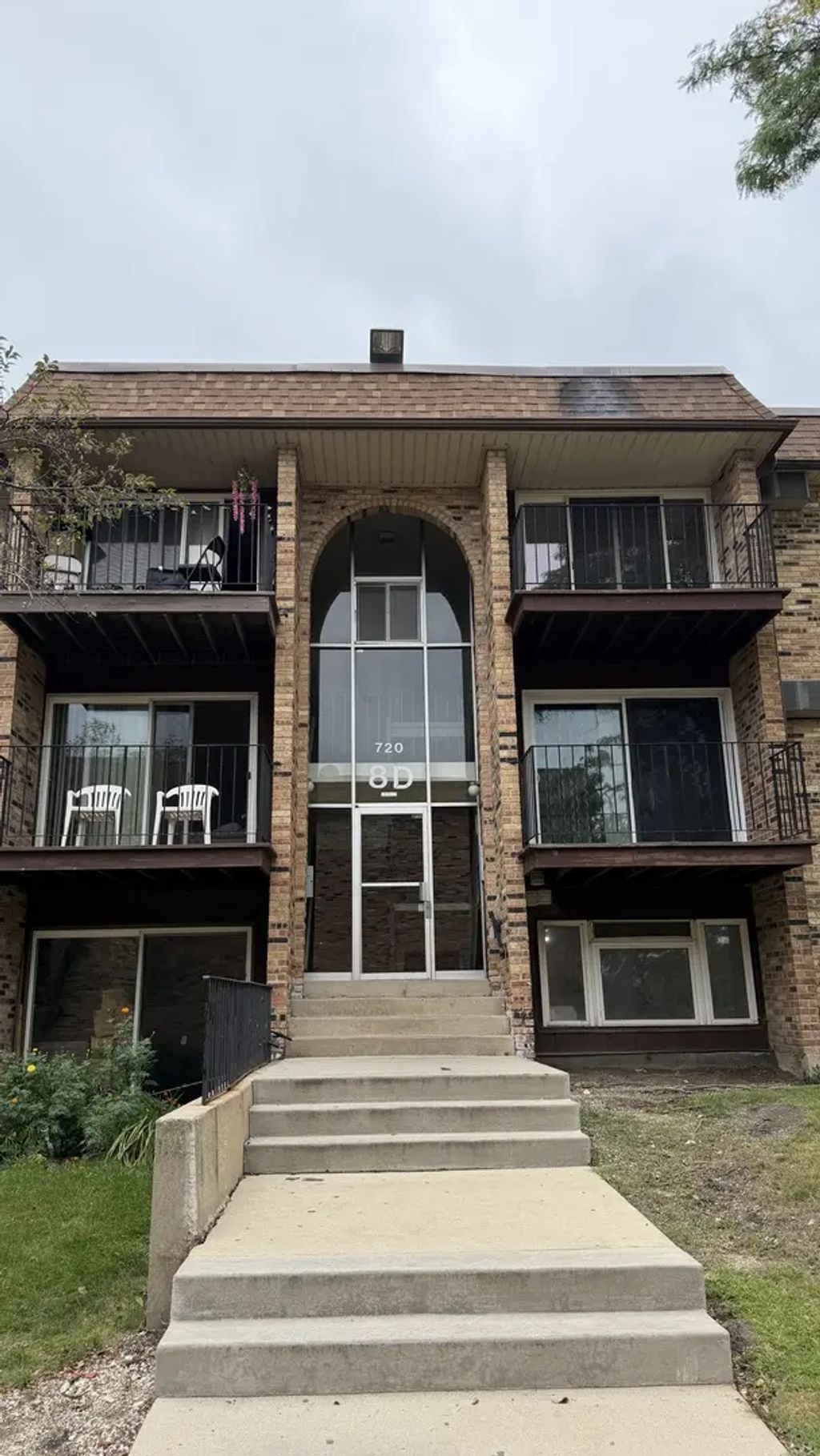 720 Hill Drive 304, Hoffman Estates