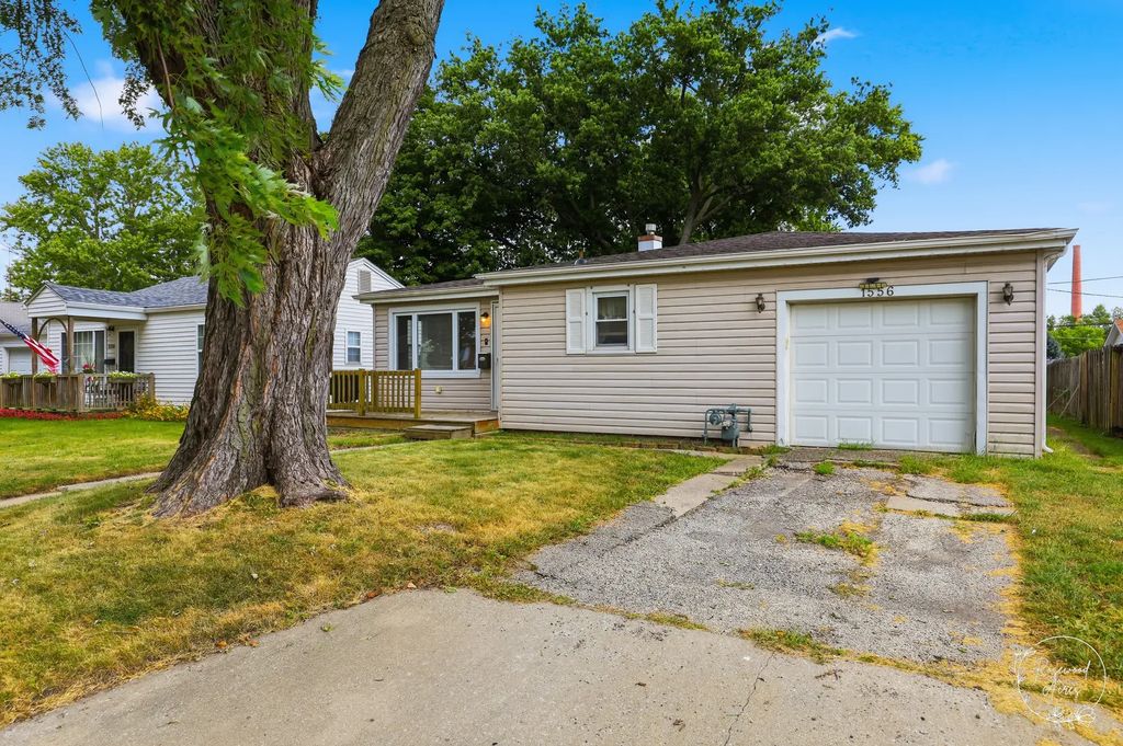 1556 S 4th Avenue, Kankakee