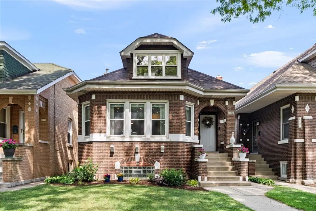 5430 N Lieb Avenue, Chicago