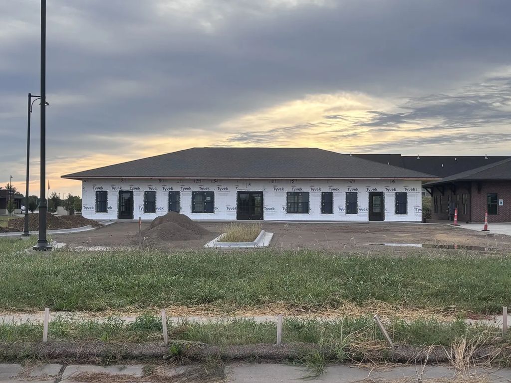 5241 Pinecreek Lane, Bettendorf