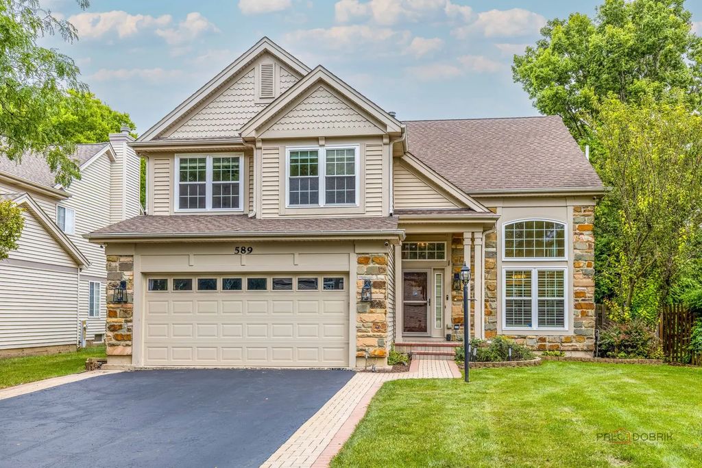 589 Marseilles Circle, Buffalo Grove