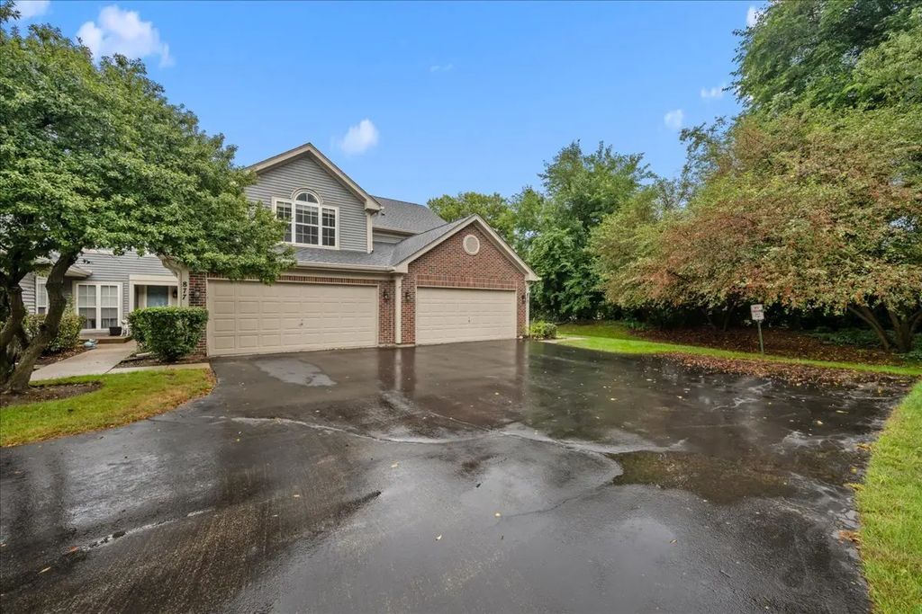 877 Wembley Court, Elgin