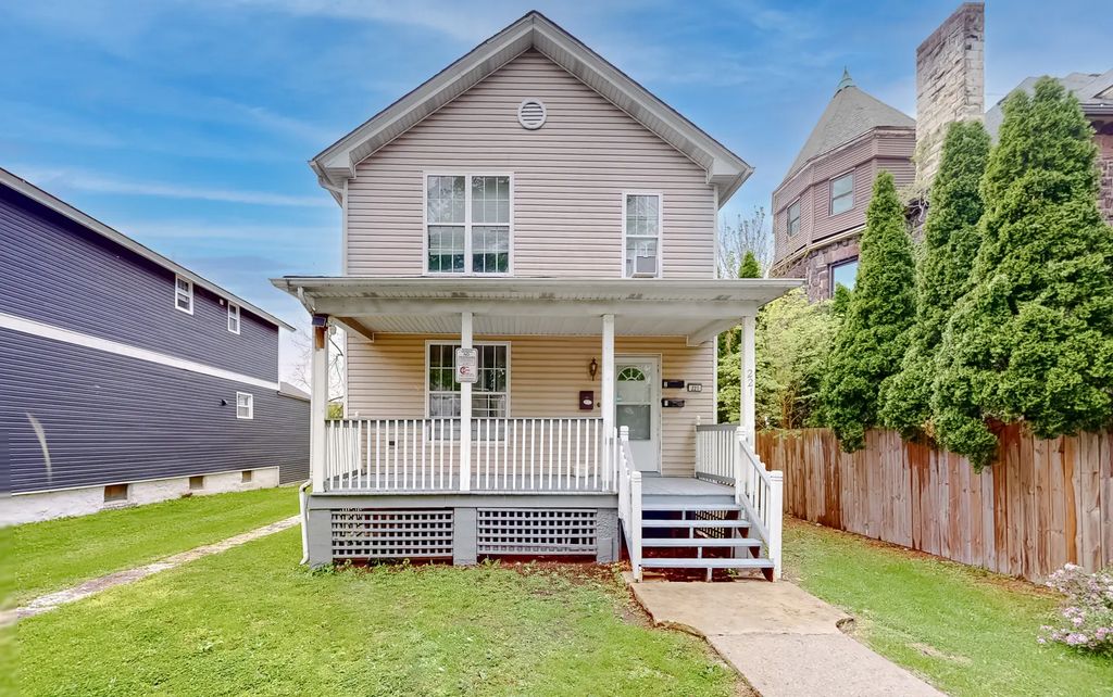 221 N Hickory Street, Joliet