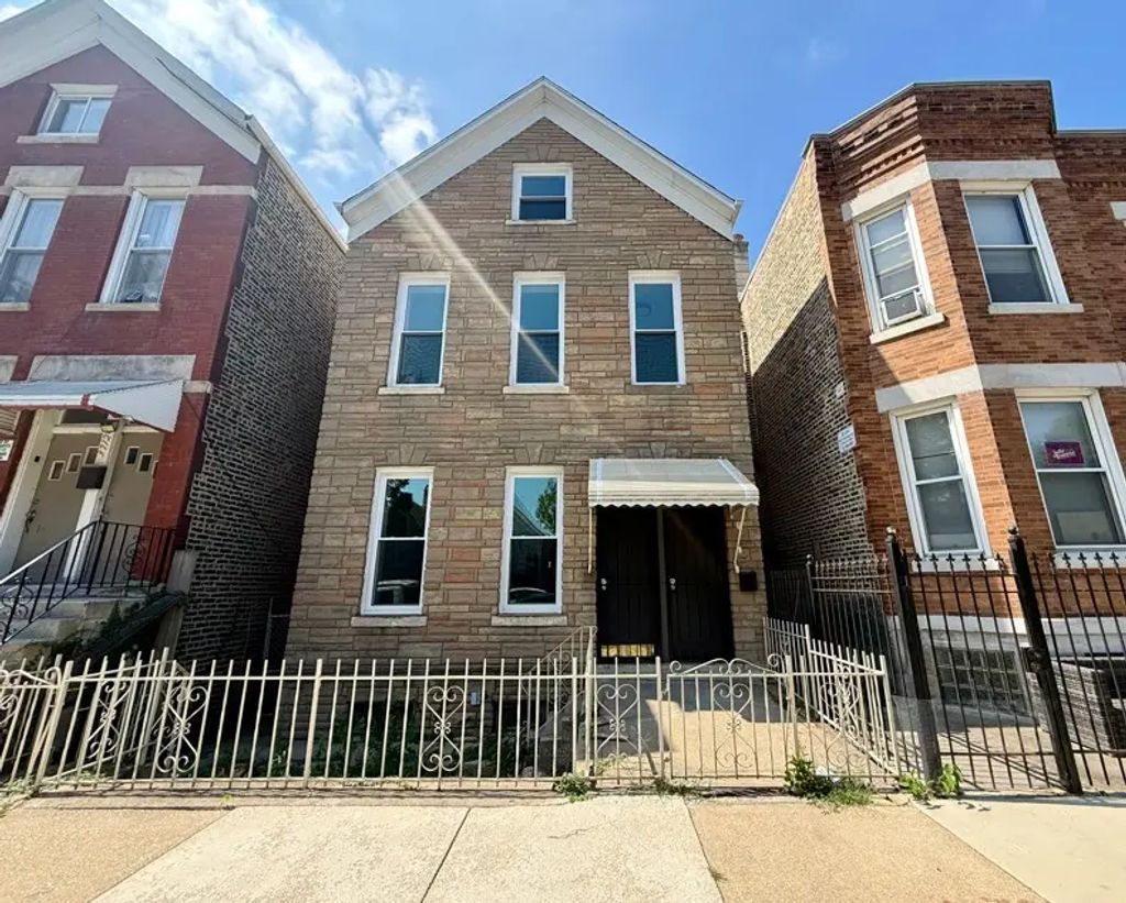 3710 S Wood Street 1, Chicago