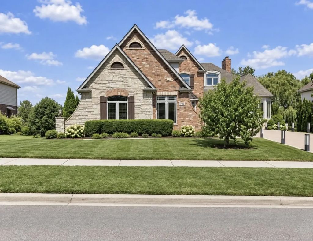 11910 Bates Court, Orland Park