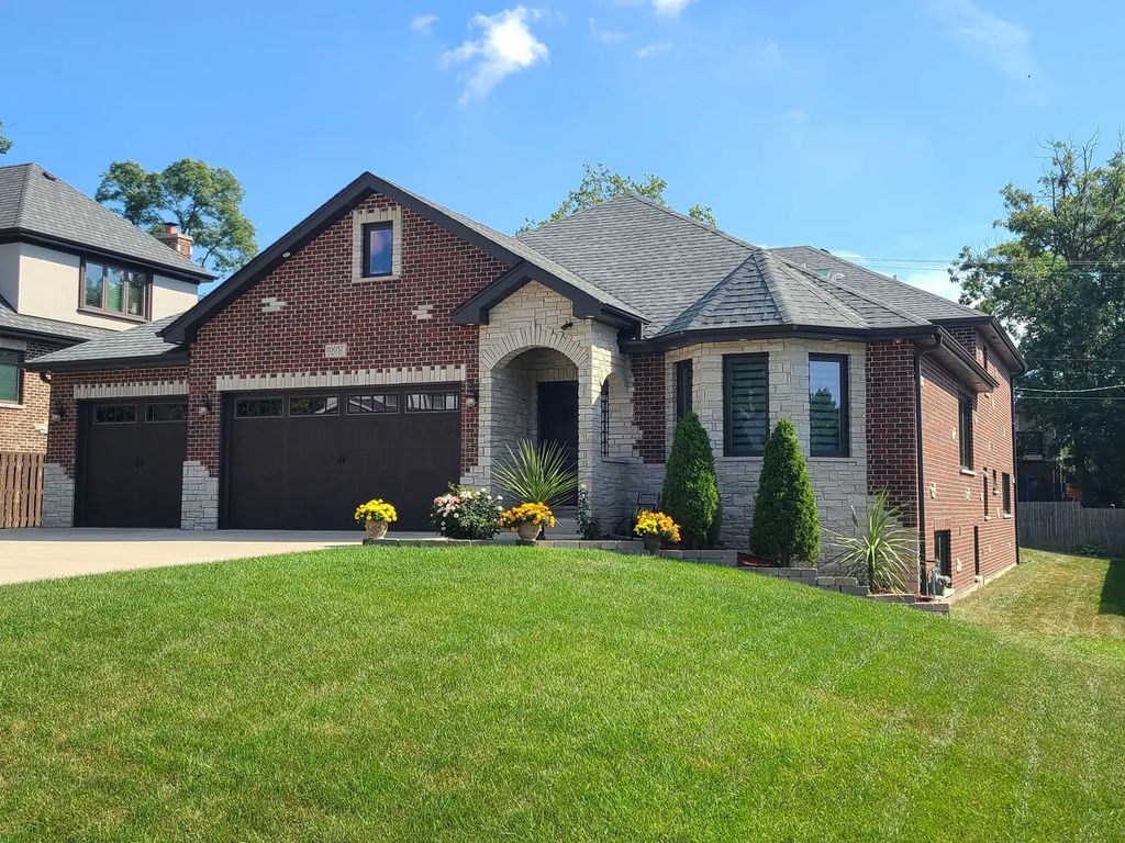 10057 S 86th Court, Palos Hills