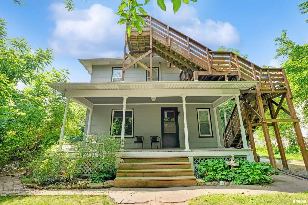 1520 10th Avenue, Moline