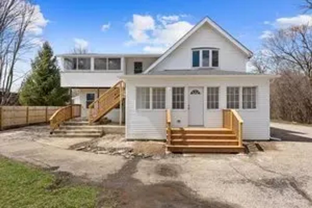 544 N Hainesville Road 1, Round Lake Park