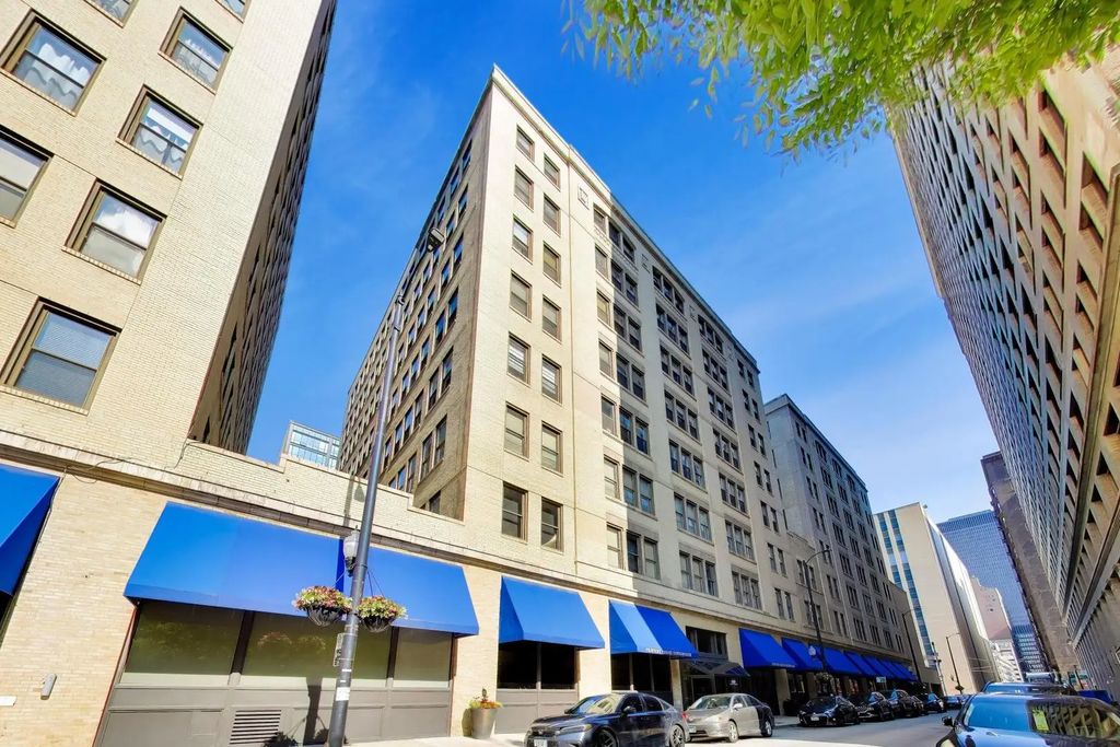 640 S Federal Street 807, Chicago