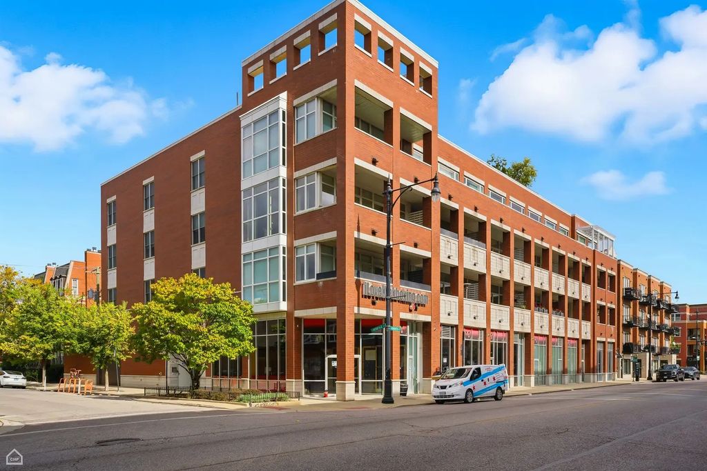 1611 N Hermitage Avenue 303, Chicago