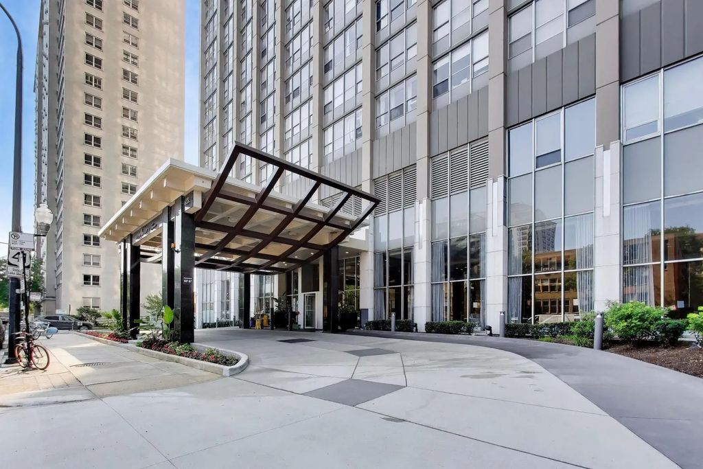 655 W Irving Park Road 1116, Chicago