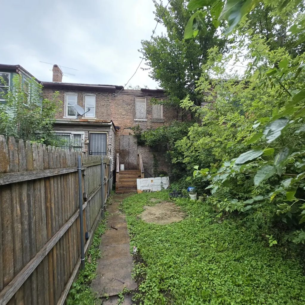 10706 S Langley Avenue, Chicago