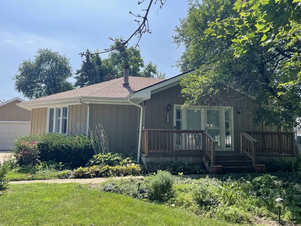 464 S Madison Street, Oswego