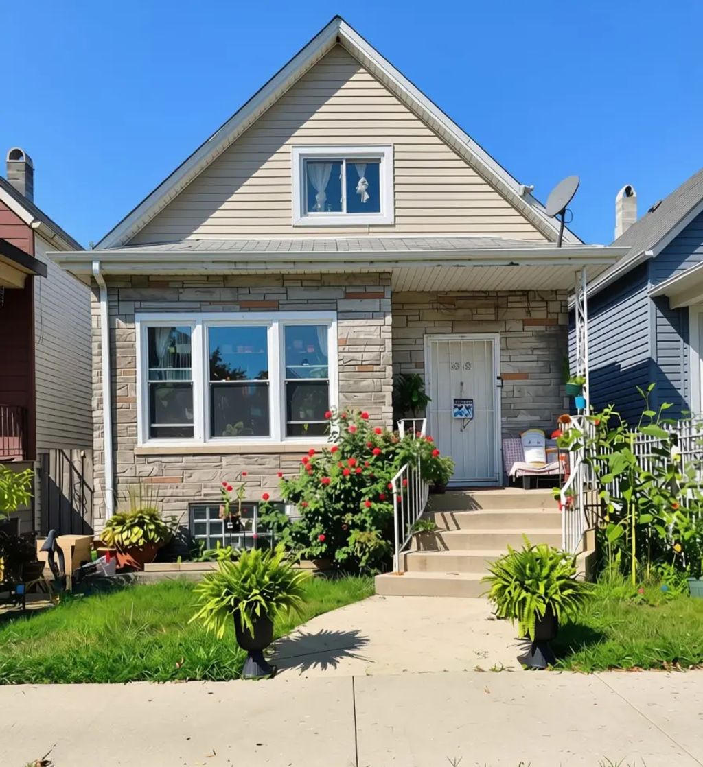 8518 S Exchange Avenue, Chicago