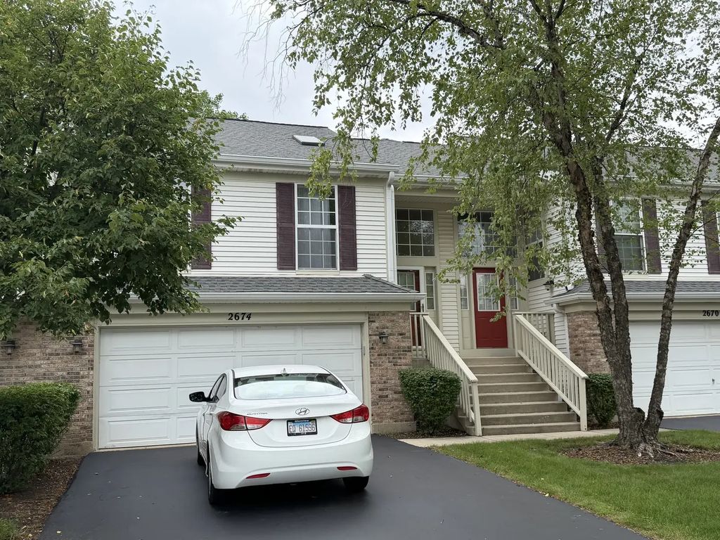 2674 S Embers A, Arlington Heights