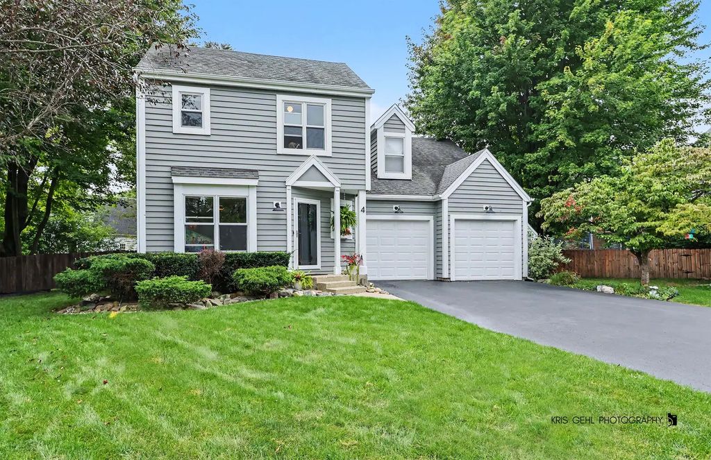 4 Mainsail Court, Third Lake