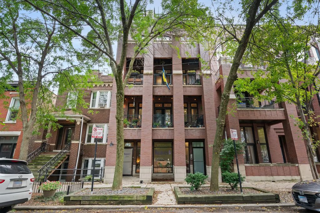 1951 W Cortland Street 2, Chicago