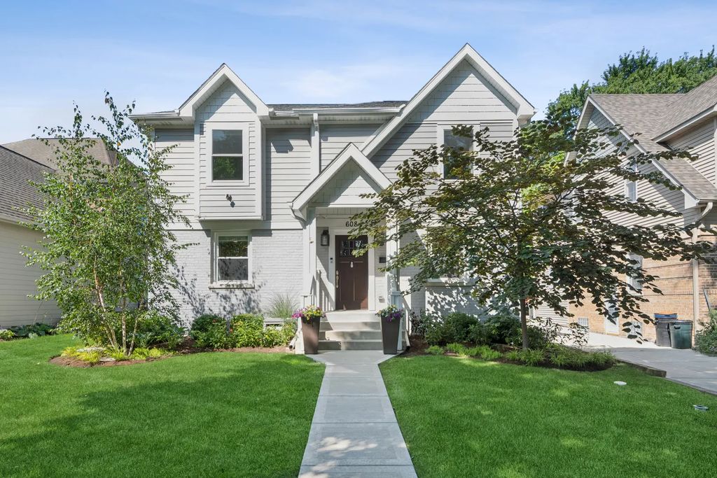 608 7th Avenue, La Grange