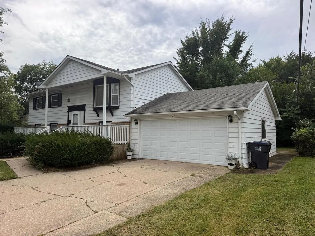 15726 Avalon Avenue, South Holland