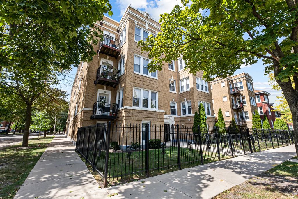 4902 N Drake Avenue 3, Chicago